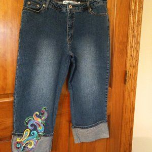 Women's Denim 24/7 cropped pants with embroidery
